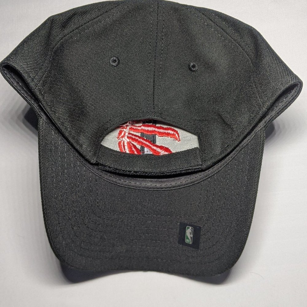 New Era NBA Toronto Raptors Adjustable Hat - Picture 3 of 3